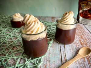 copa de chocolate y nata