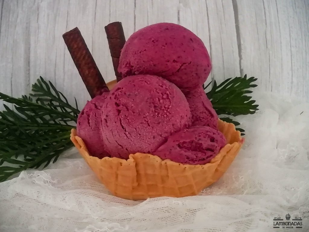 helado de arándanos
