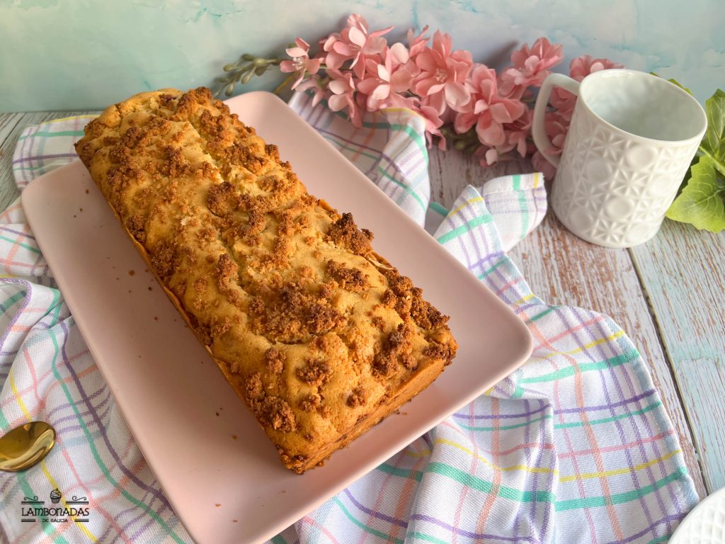 bizcocho de mazapan y brambuesa